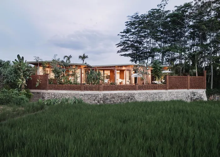 Gruen Canggu Garden リゾート 4*